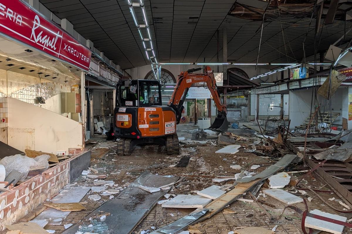 Una máquina en el interior del Mercado Central de Castelló.
