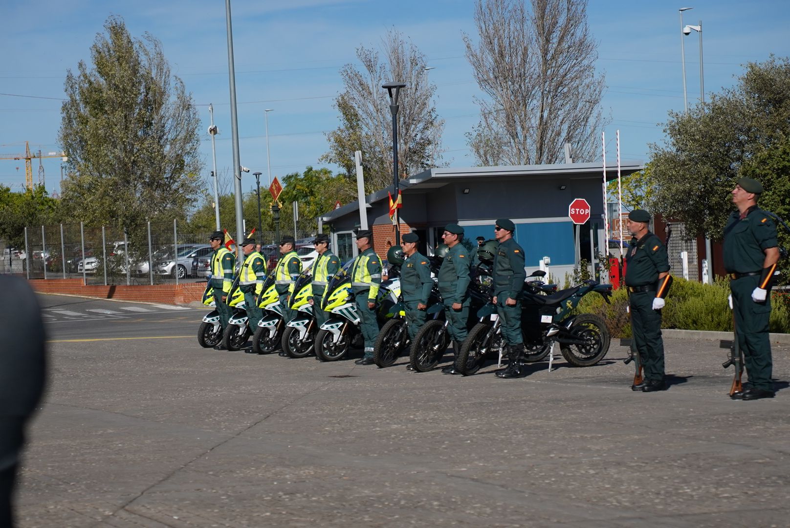 Fotogalería | Así ha celebrado la Guardia Civil de Cáceres el día de su patrona, la Virgen del Pilar