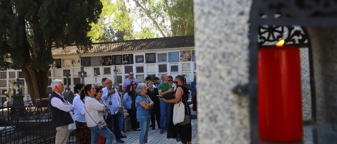 Recorrido guiado por el cementerio de la Salud