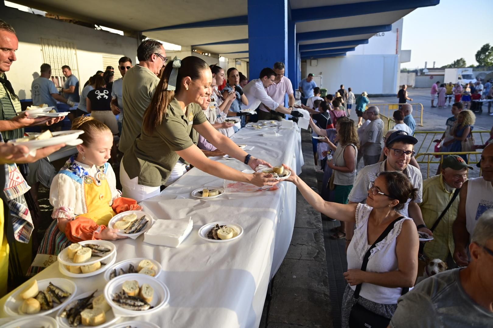 Galería | Torrà de sardinas en el Grau en Sant Pere