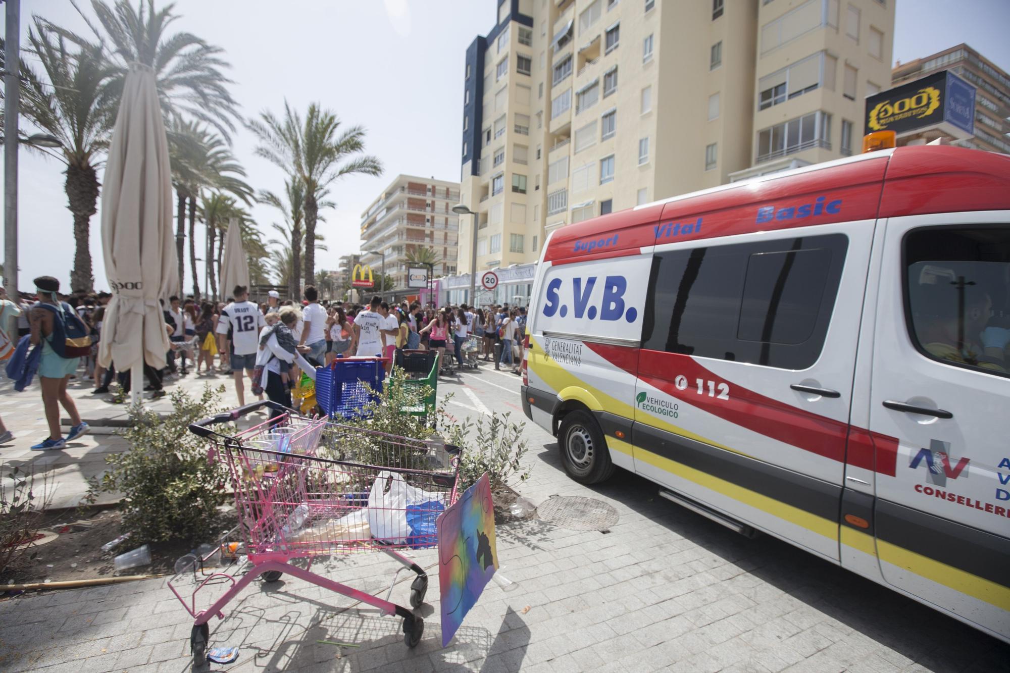 Así eran los Botellones el día de Santa Faz en la Playa de San Juan antes de las restricciones de seguridad