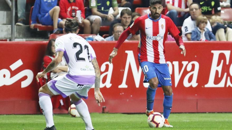 Carmona, en una acción ante el Numancia.