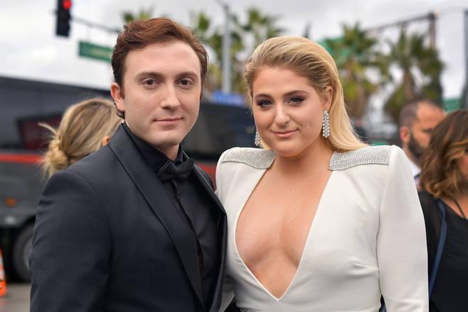 Meghan Trainor y Daryl Sabara