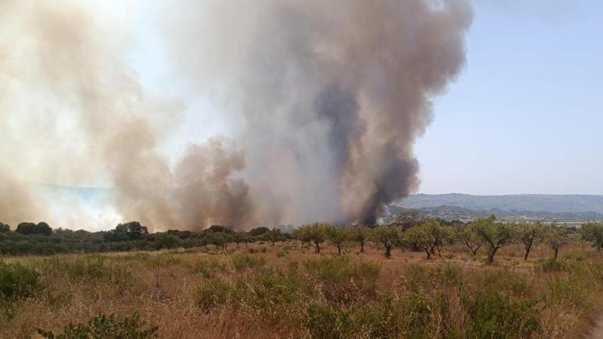 El incendio de Fermoselle se abre camino