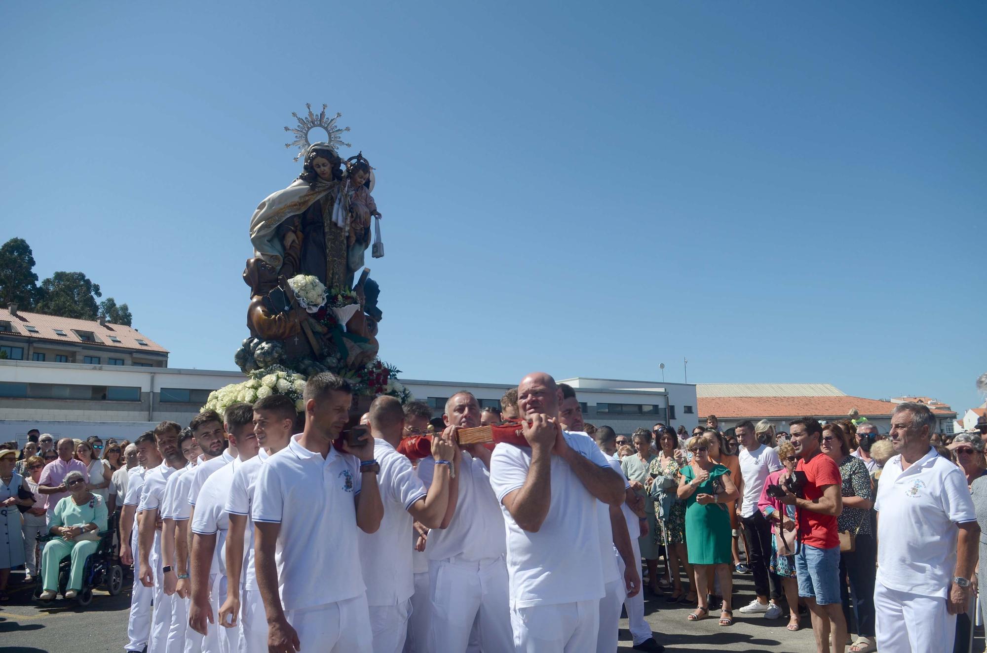 A Illa presume de fiestas del Carmen