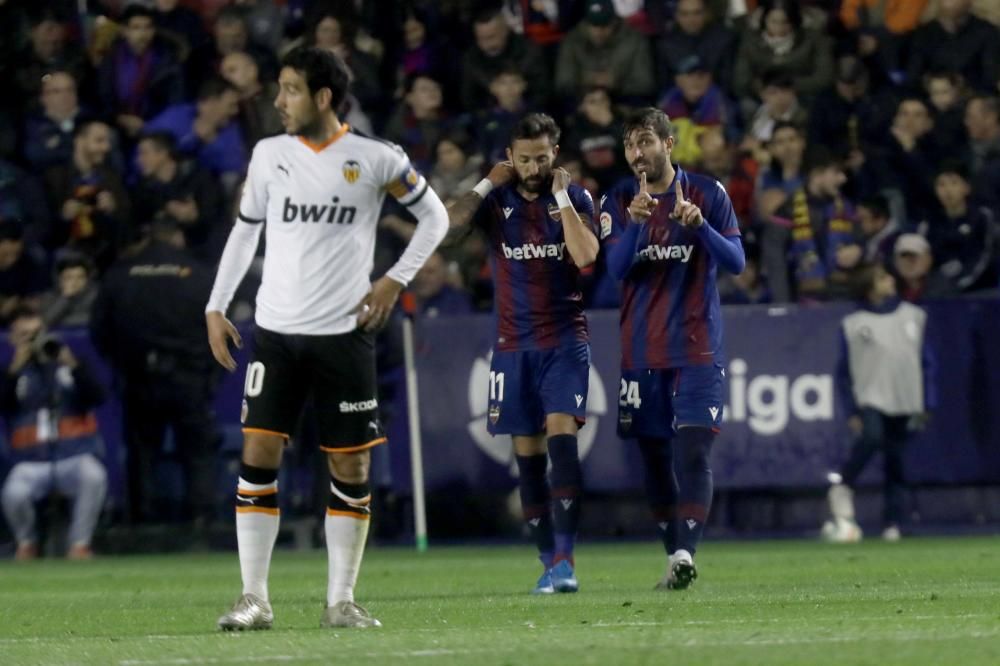Las mejores imágenes del derbi Levante UD - Valencia CF