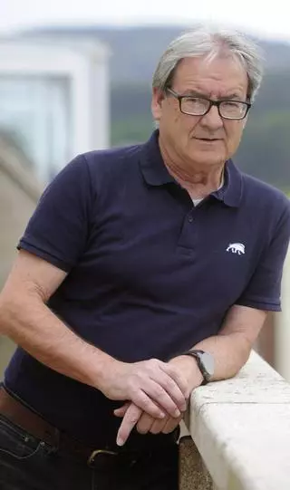 Ricardo Terceiro, investigador e contador de historias: «Se o Estradense xogaba de vermello podía caerlle unha multa de 50 pesetas»