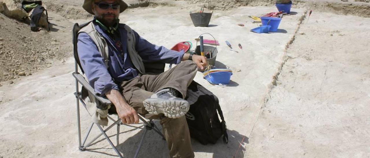 Manuel Domínguez-Rodrigo, en la Garganta de Olduvai, en Tanzania.