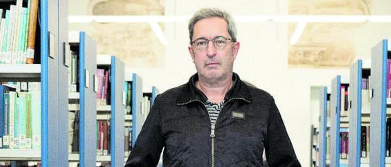 El director de la Biblioteca Pública del Estado.