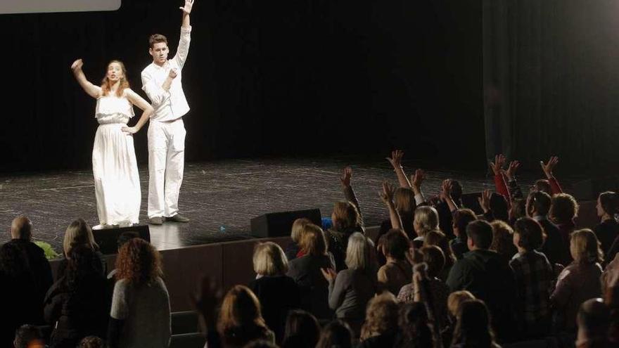 Un momento de la actuación, ayer en el Auditorio Mar de Vigo. // José Lores