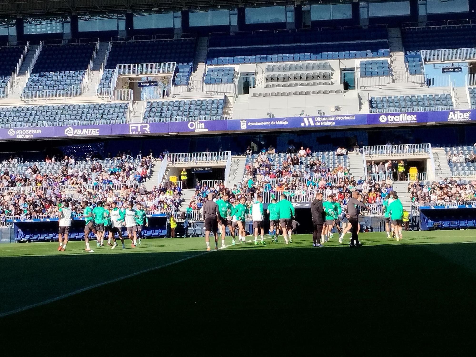 Entrenamiento de puertas abiertas del Málaga CF por la Semana Blanca