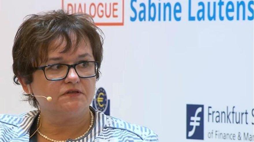 La alemana Sabine Lautenschläger dimite del comité ejecuivo del BCE