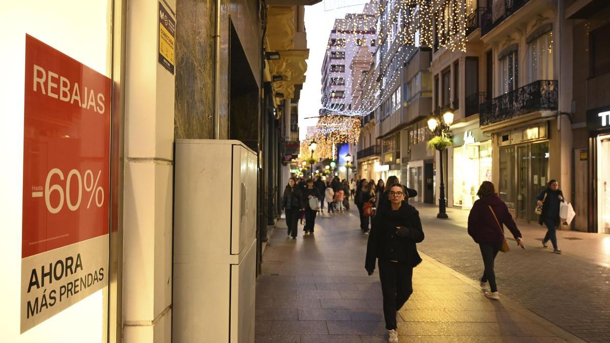 Comerç al carrer Enmig de Castelló.