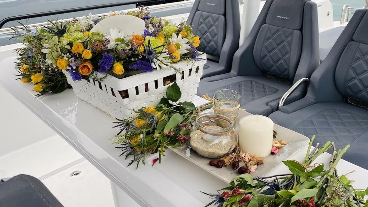 Bei einer Seebestattung auf Mallorca.