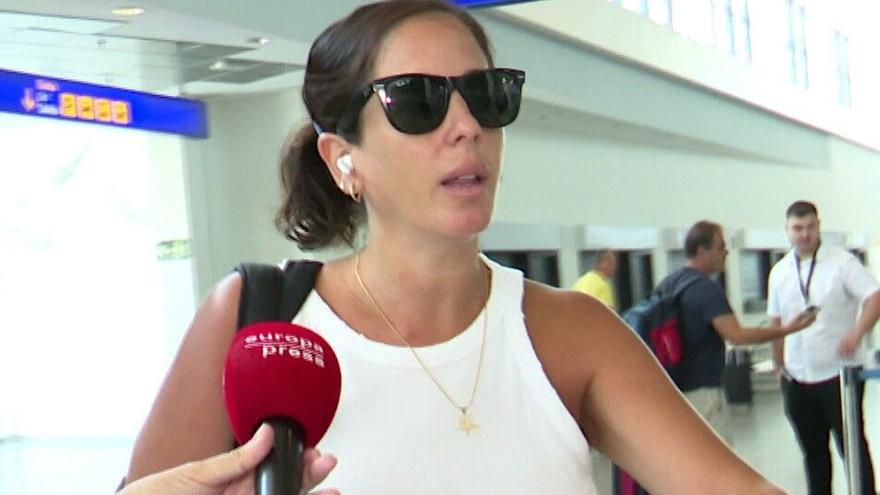 Anabel planta cara (y culo) a los insultos por su cuerpo