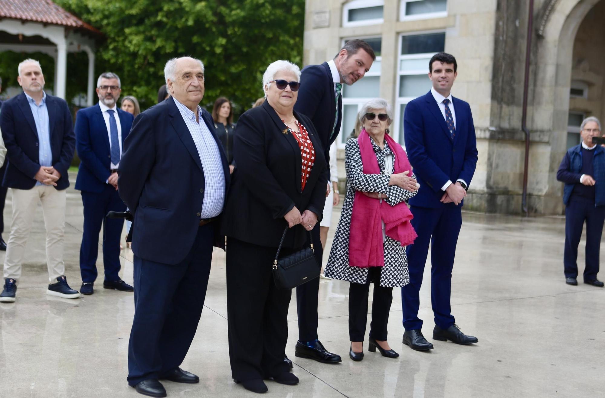 A Estrada saborea un salmón de oro