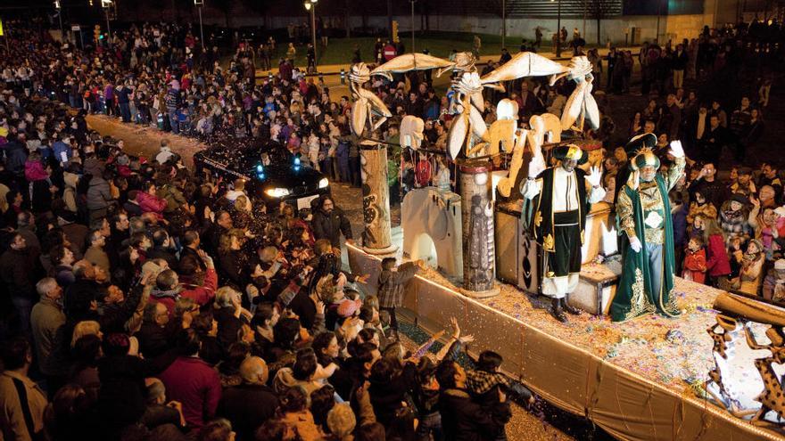 Piden que se prohíba el desfile de animales en la cabalgata de Gijón