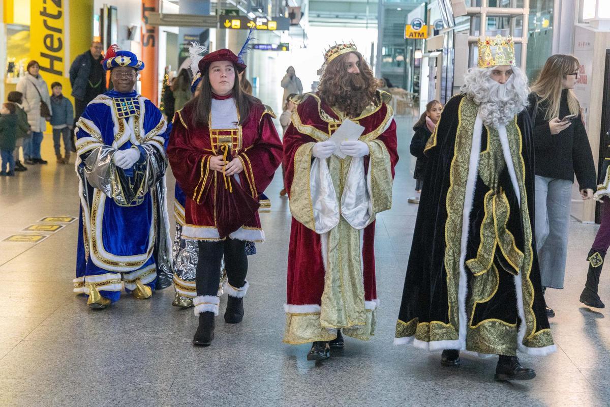 Los Reyes Magos aterrizan en Santiago