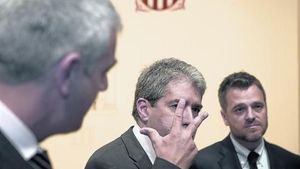 El conseller Homs, ahir, després de la roda de premsa al Palau de la Generalitat.