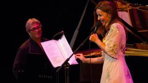 Chano Domínguez y Mariola Membrives, durante el concierto del viernes en el Teatre Grec.