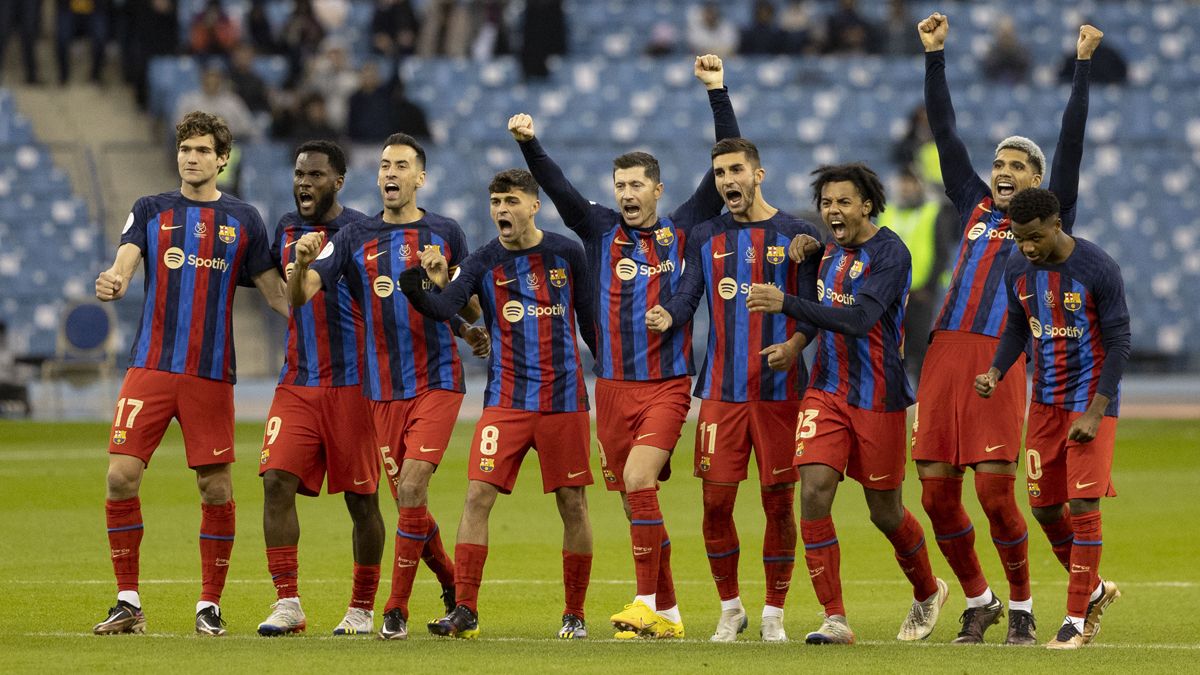 finalLos jugadores del Barcelona, celebrando la victoria en la tanda de penaltis