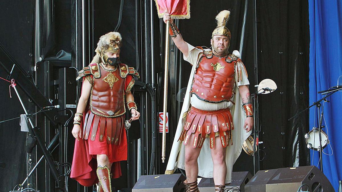 El general romano arengando a las tropas para invadir A Limia. |   // OSORIO
