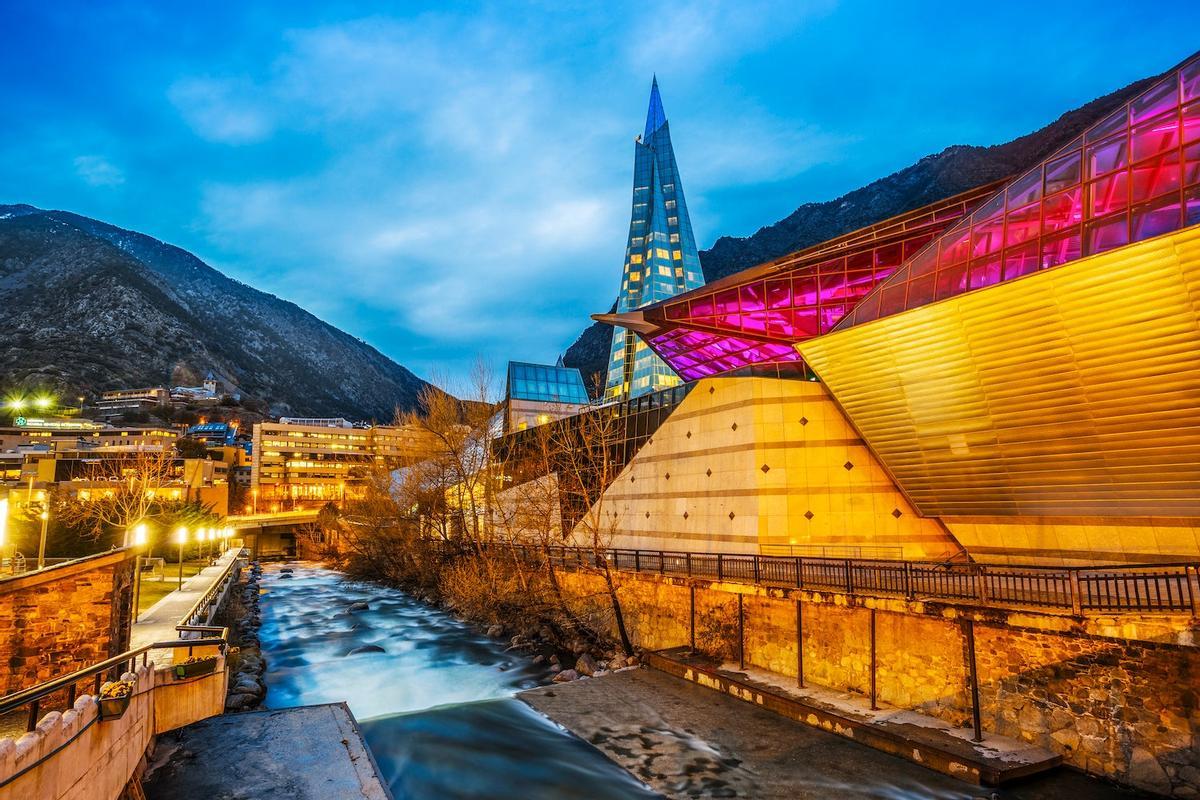 Caldea, uno de los mayores centros lúdico-termales de Europa.