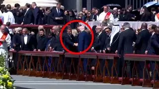 Los líderes mundiales se dan la paz en el funeral del Papa Francisco en medio de conflictos internacionales