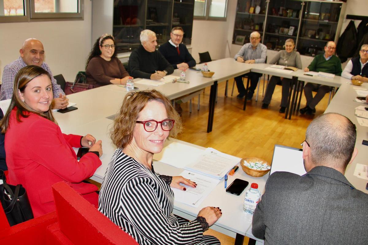 Reunió dels membres del consell rector del Patronat Municipal de Festes.