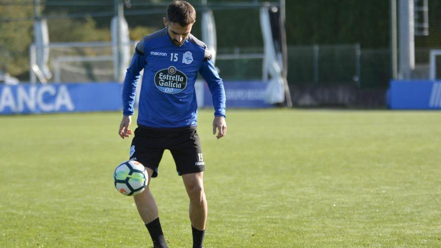 Adrián López, en el entrenamiento de esta mañana.