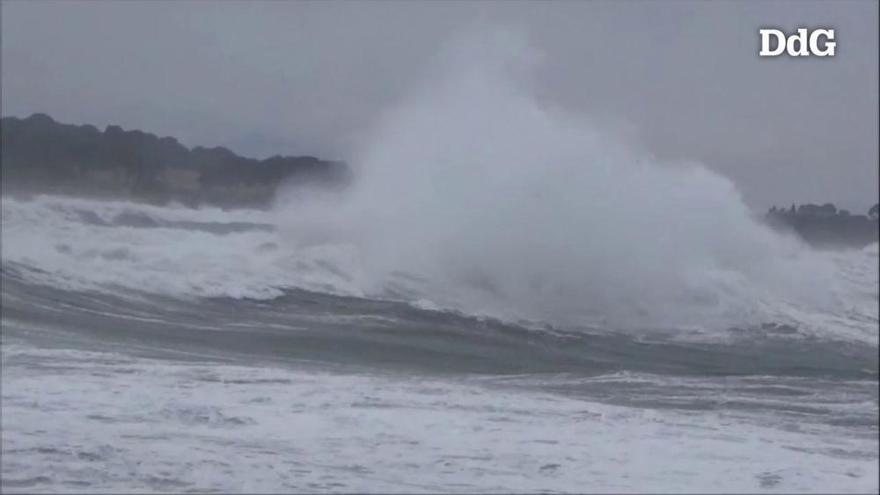 Vídeo: La força del temporal a l'Escala