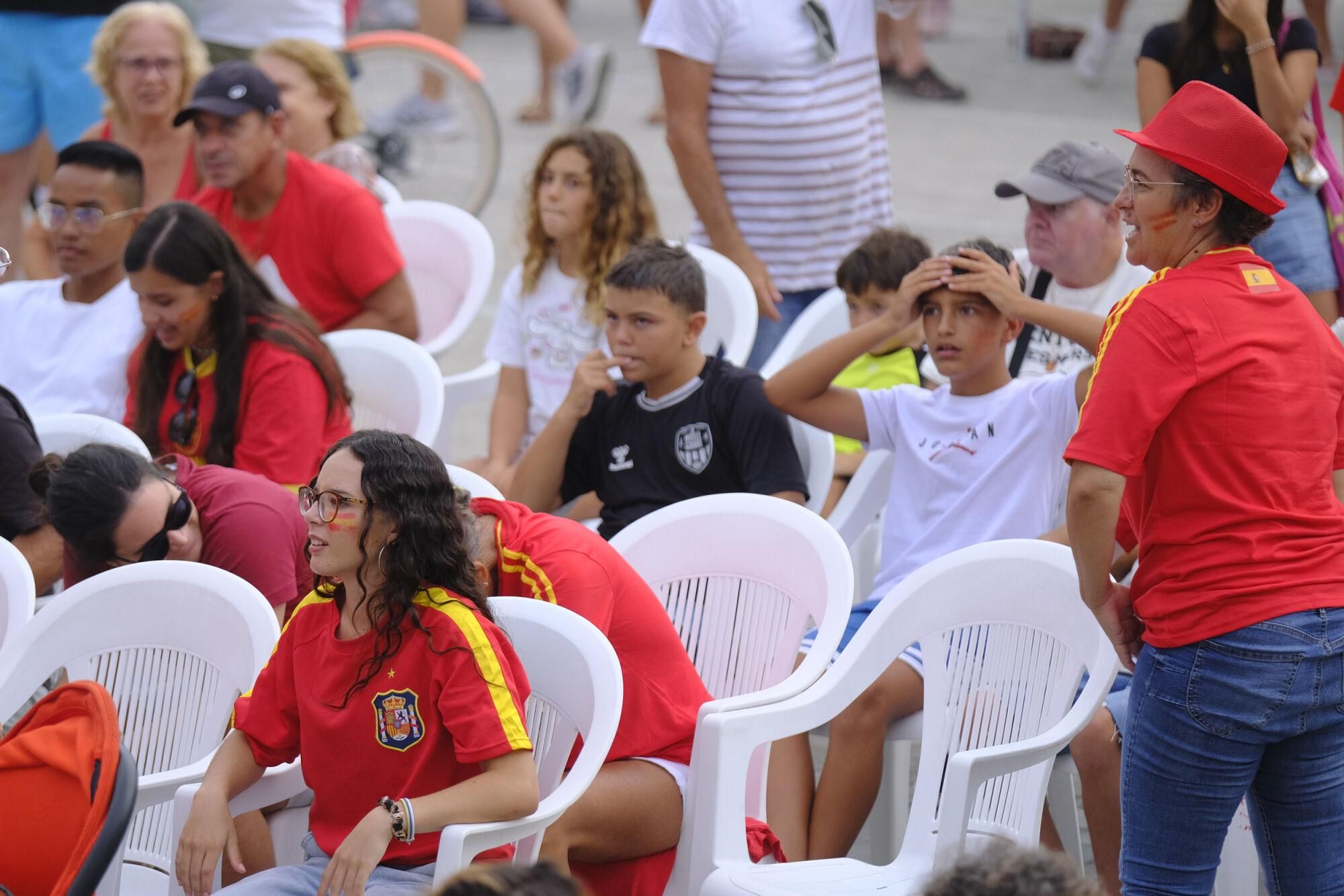 Ambiente de la final de la Eurocopa femenina de fútbol 