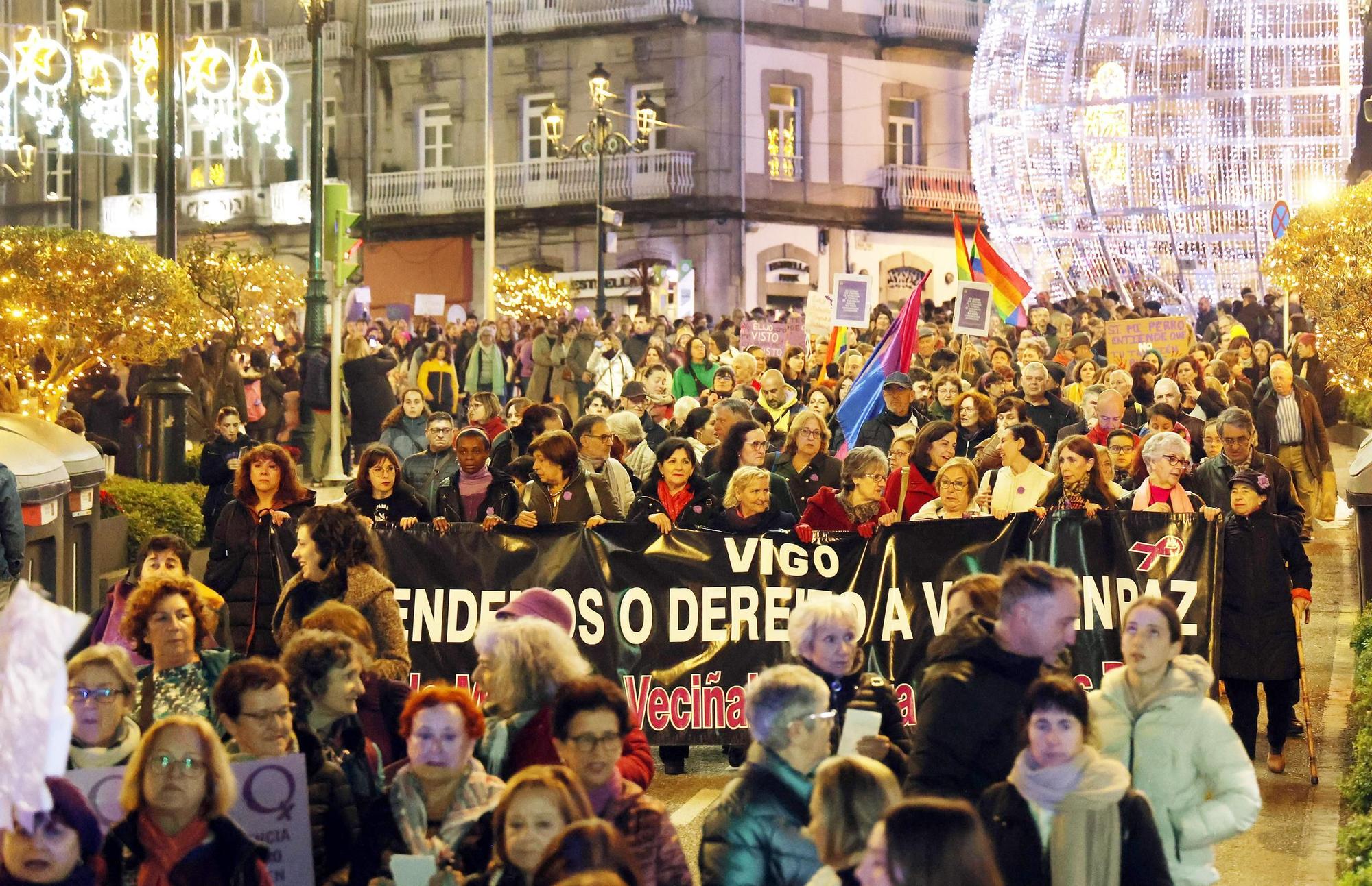 Vigo se tiñe de violeta en contra de la violencia machista