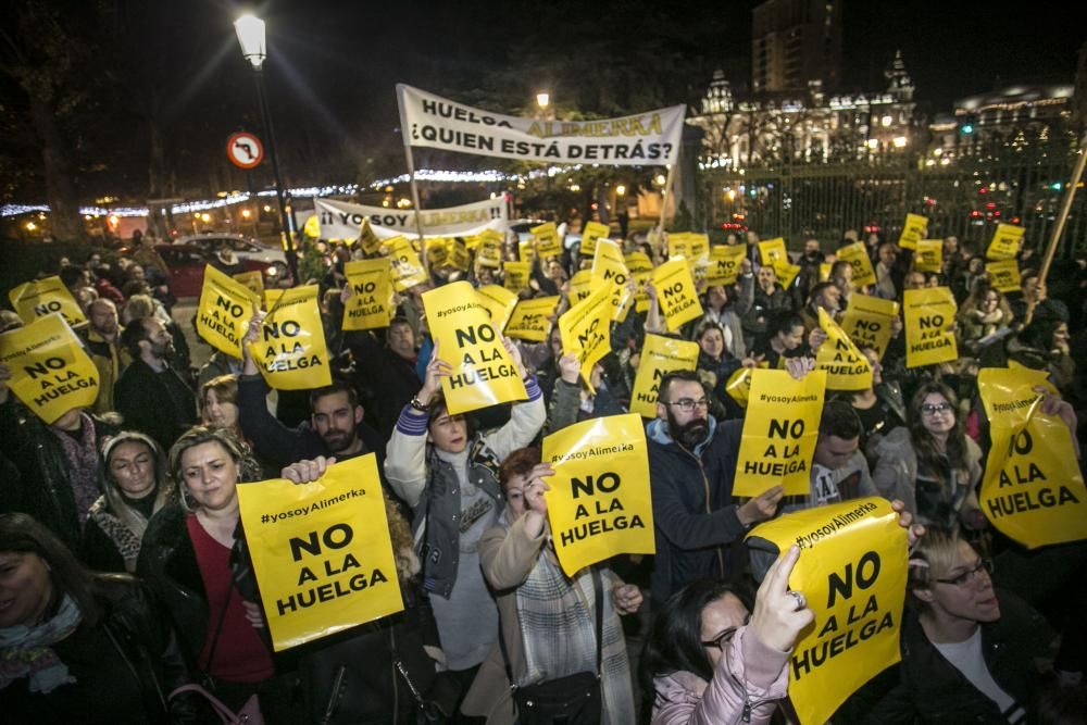 Concentración contra el paro en los supermercados