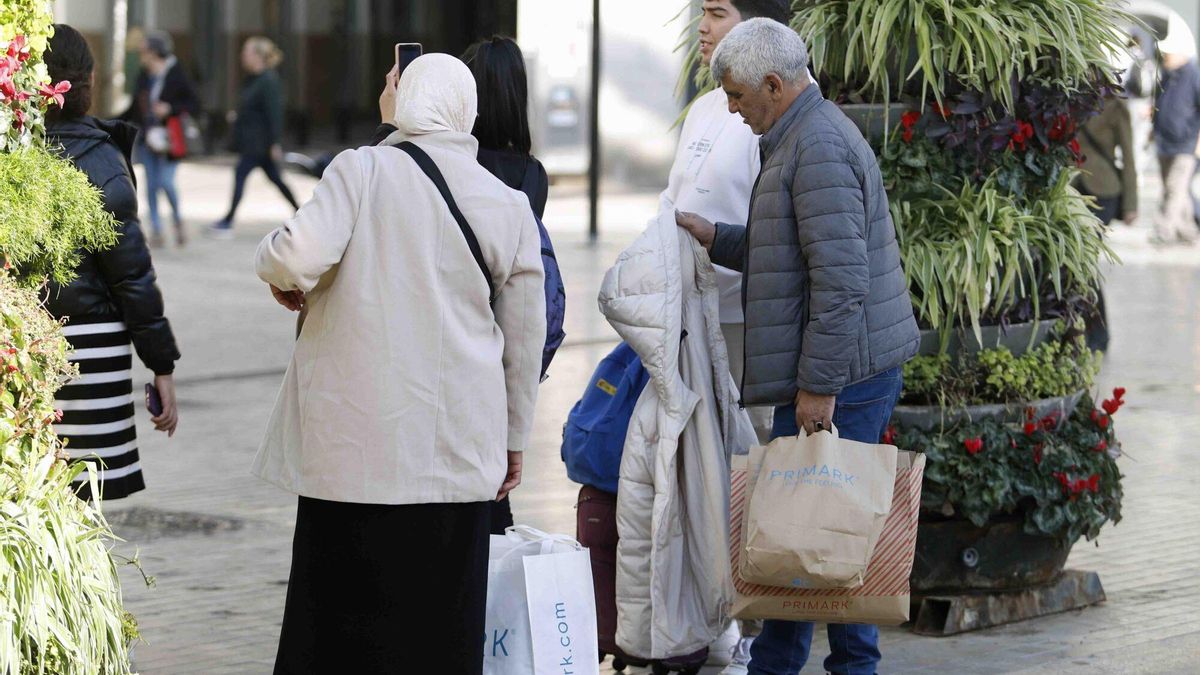El comercio local espera compras de última hora, mientras el online ya es un hervidero de envíos exprés.