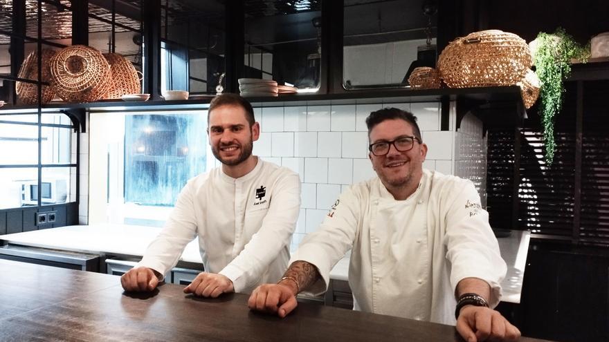 Axel Smyth y Pablo Pizarro, un recital gastronómico &#039;A4Manos&#039; en el Mercado Boanerges