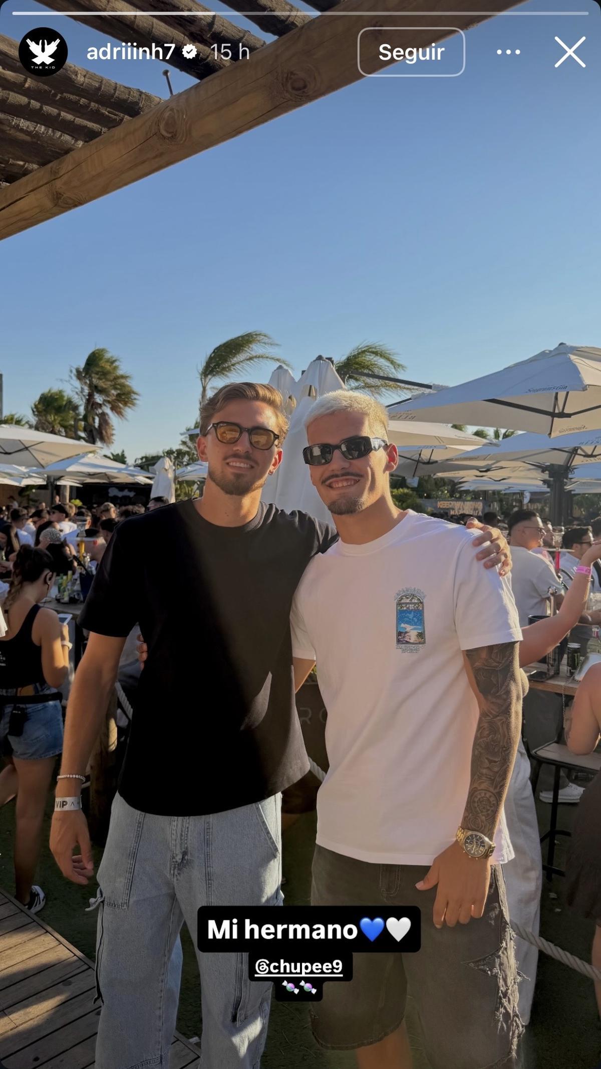 Niño y Chupe juntos durante las vacaciones del Málaga CF.