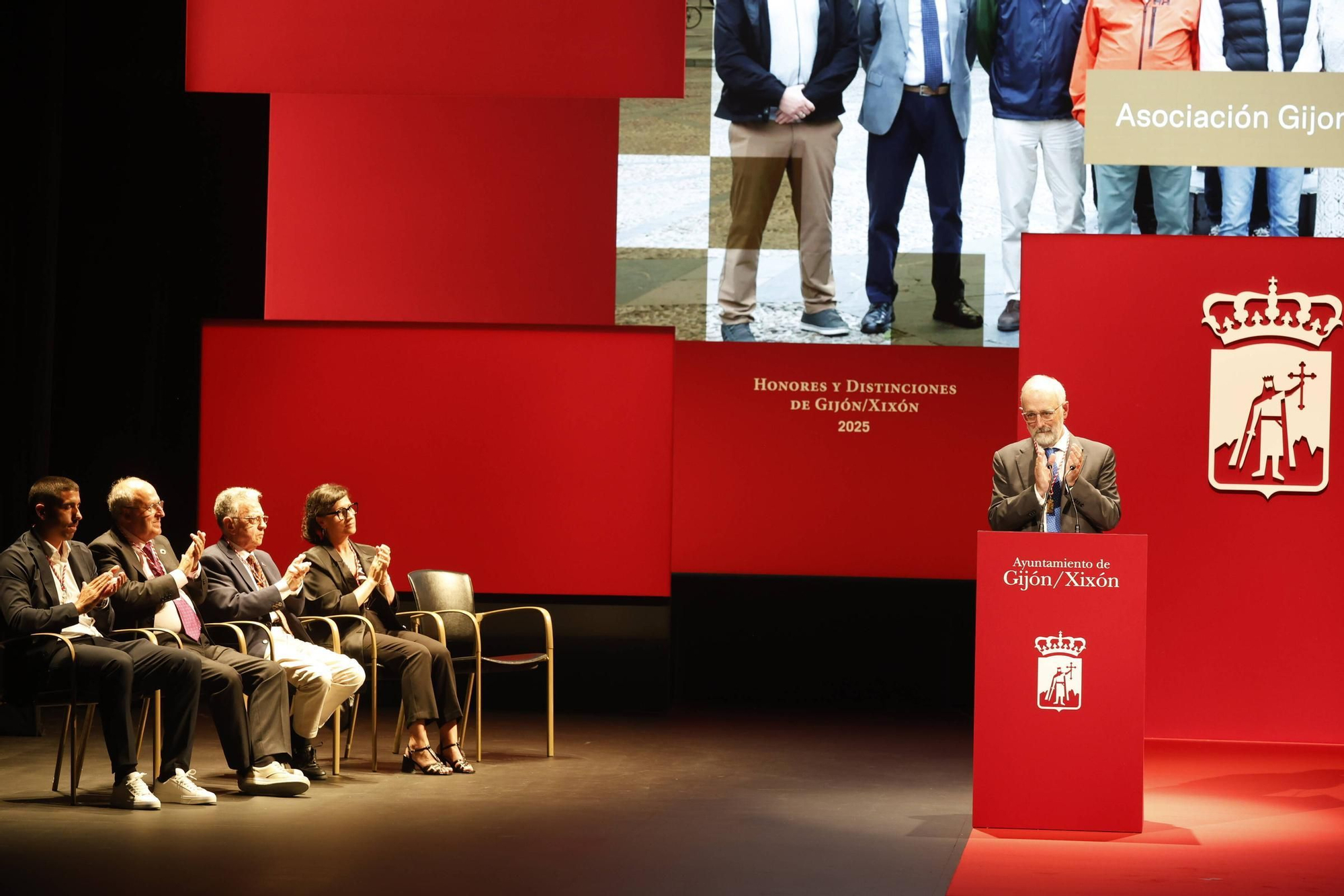 La entrega de medallas y distinciones de Gijón, en imágenes