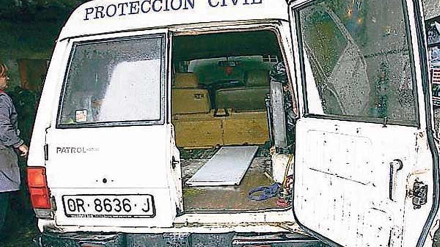 Abandonan la caja fuerte de un sucursal crediticia de Vilamarín al verse descubiertos