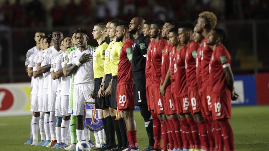 El jugador del Zamora CF César Yanis se aleja del Mundial de Catar 2022