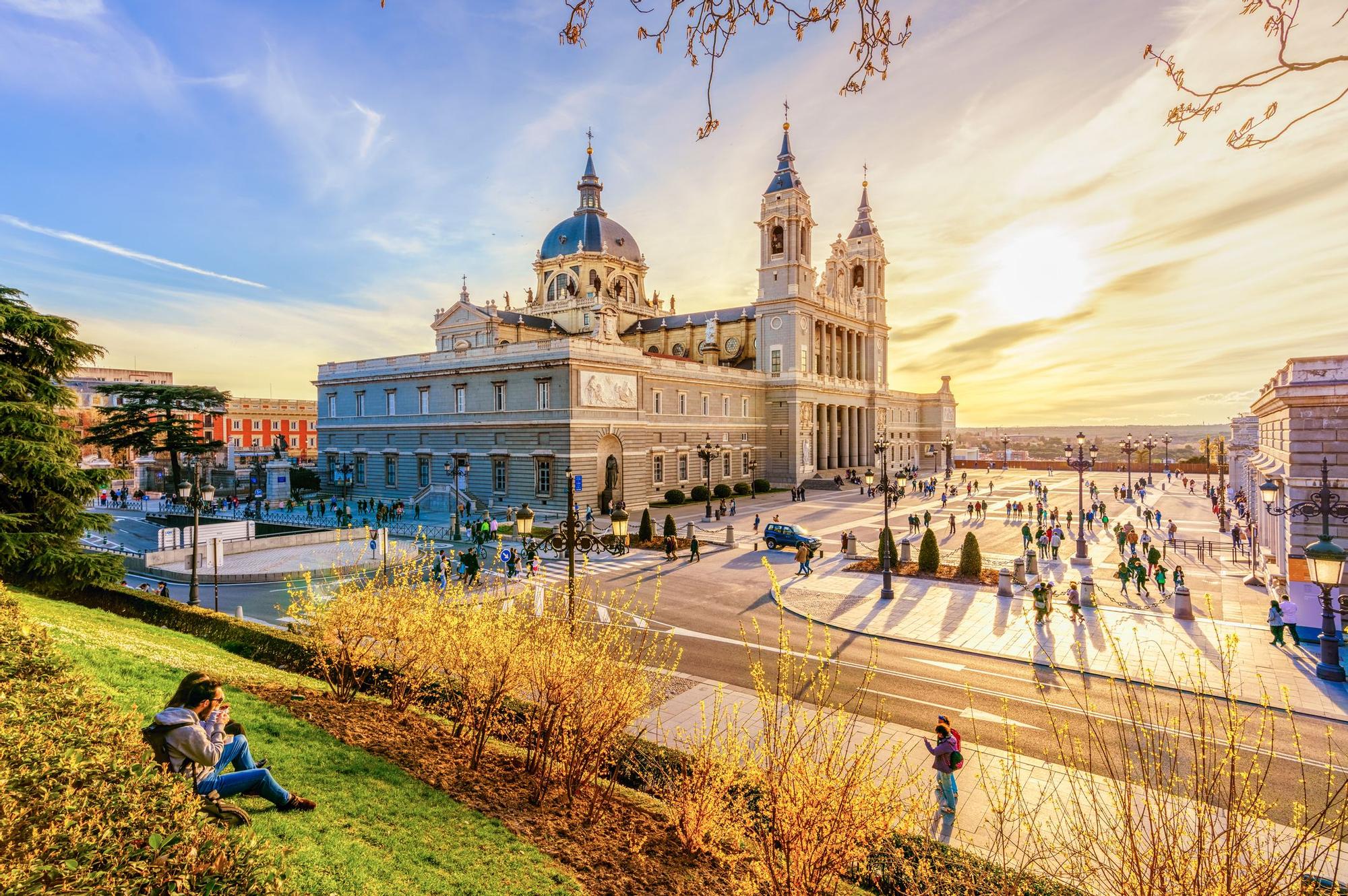 10 curiosidades que, quizá, no sabías de la Catedral de la Almudena ...