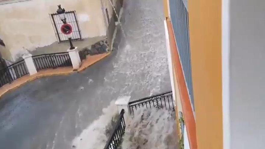 La gota fría siembra el caos en varias zonas de Alicante