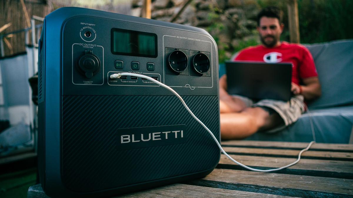 BLUETTI AC180  A Must-have for Immersive Camping Trip 