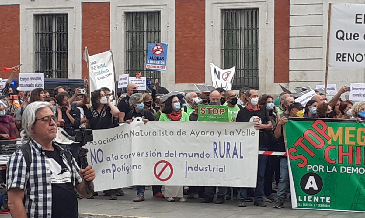 Miembros de ANAV en una manifestación convocada en octubre de 2021, en Madrid