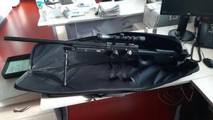 Un fals franctirador i un kalaixnikov de joguina activen dos operacions antiterroristes a Barcelona