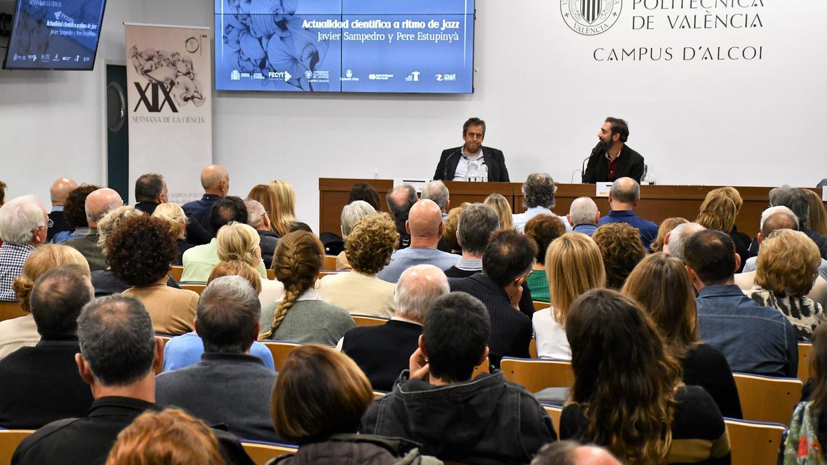 Conferencia de Javier Sampedro y Pere Estupinya del pasado viernes en la Semana de la Ciencia.