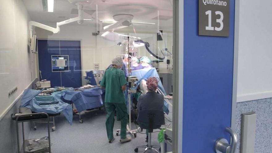 Cartagena reduce más de dos semanas las listas de espera quirúrgicas en un año