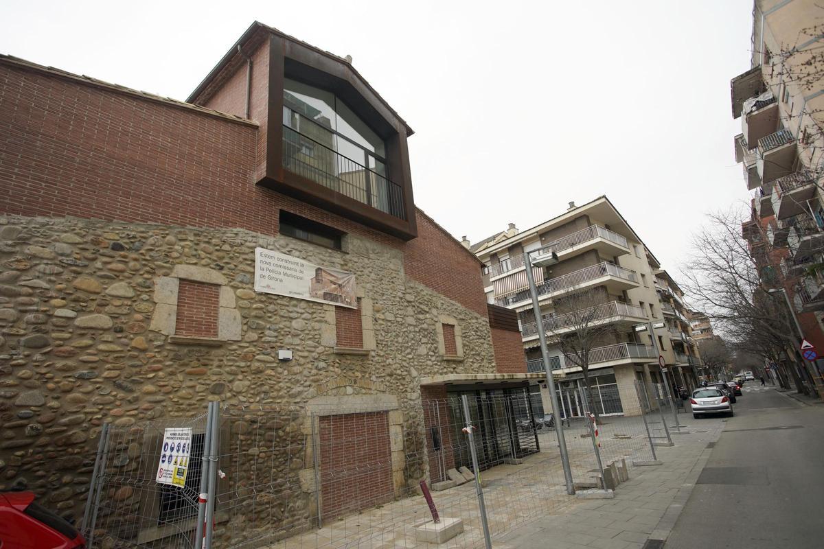Les imatges de les obres d’adequació de la nova comissaria de Santa Eugènia