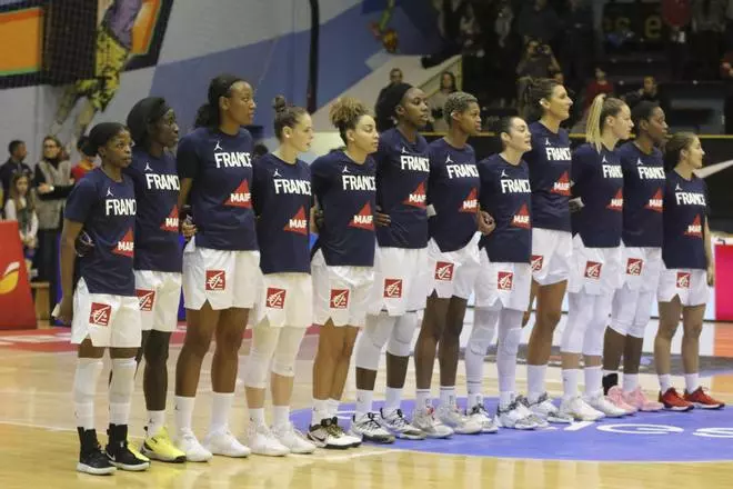 Partido entre las selecciones de baloncesto femenino España y Francia en Zamora