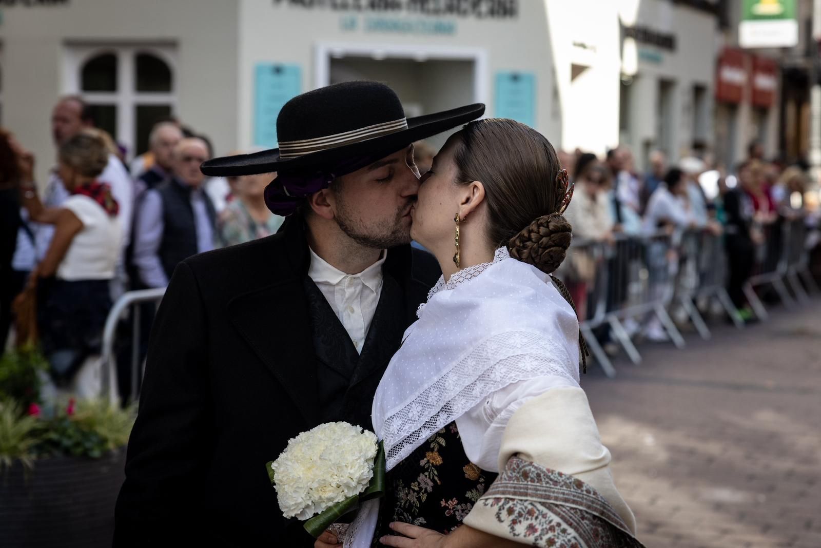 En imágenes | Zaragoza vive su día grande con la Ofrenda de Flores a la Virgen del Pilar